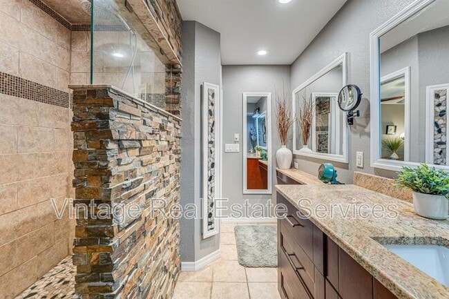 Building Photo - 6332 Newtown Cir