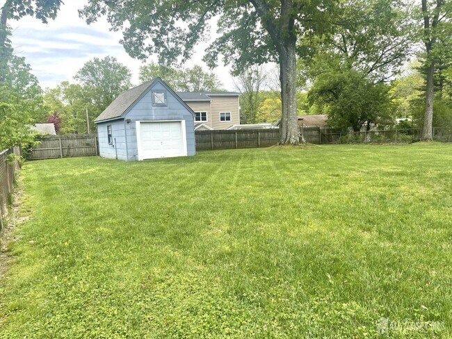 Building Photo - 7 Beryl Ct