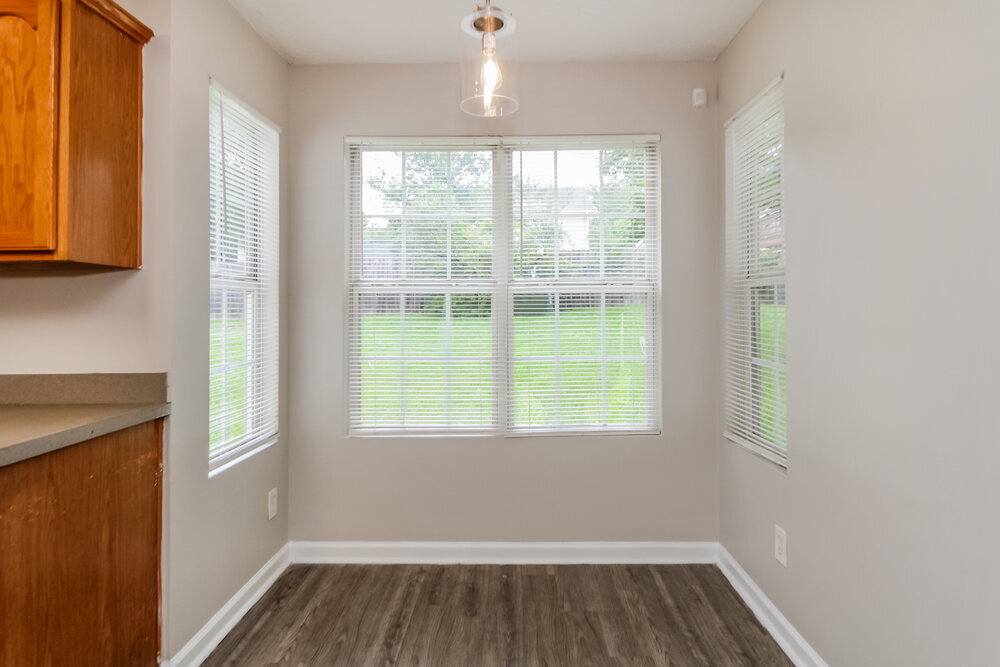 Building Photo - 2028 Oak Terrace Dr SE