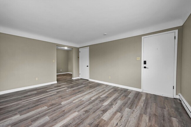 Building Photo - 3873 E Galbraith Rd