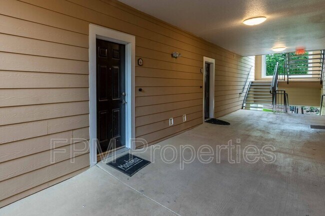 Building Photo - 8550 Touchton Rd