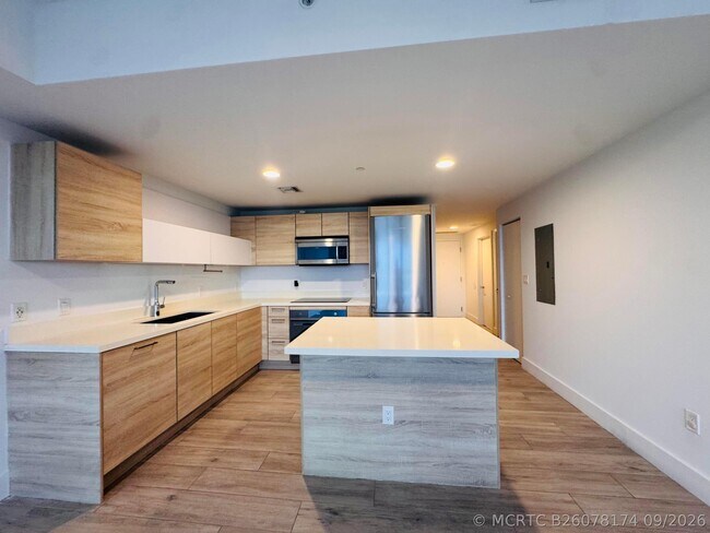 Building Photo - 16385 Biscayne Blvd