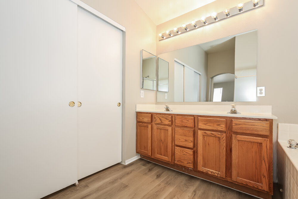 Building Photo - 2109 Royal Antilles Ct