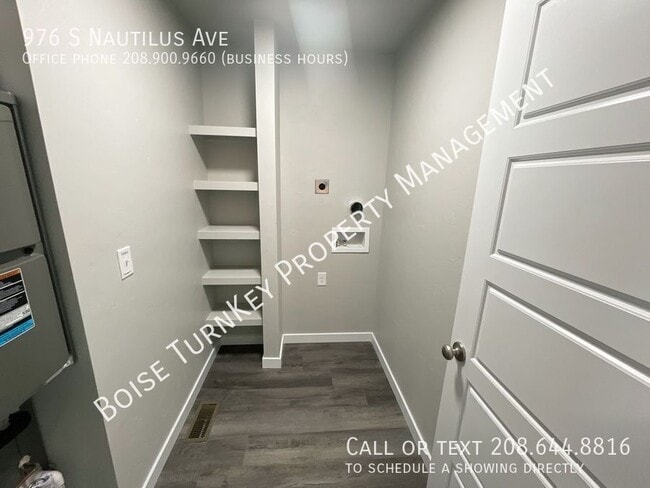 Building Photo - 976 S Nautilus Ave