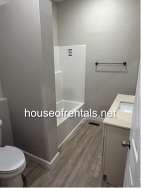 Building Photo - 1220 N 14th St