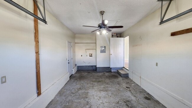 Building Photo - 2318 Beech St