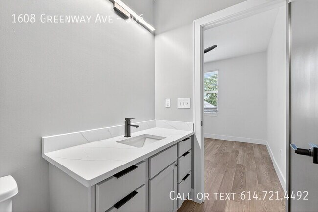 Building Photo - 1608 Greenway Ave