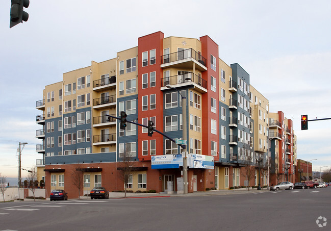 Building Photo - Nautica Condos