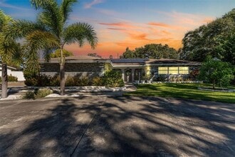 Building Photo - 2401 26th Ave S