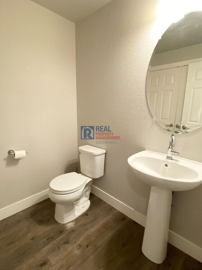 Building Photo - 16218 E Elk Dr