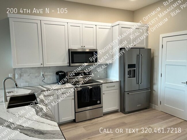 Building Photo - 200 4th Ave N