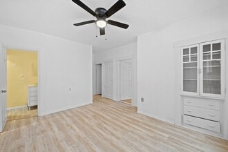 Building Photo - 20 Temple St