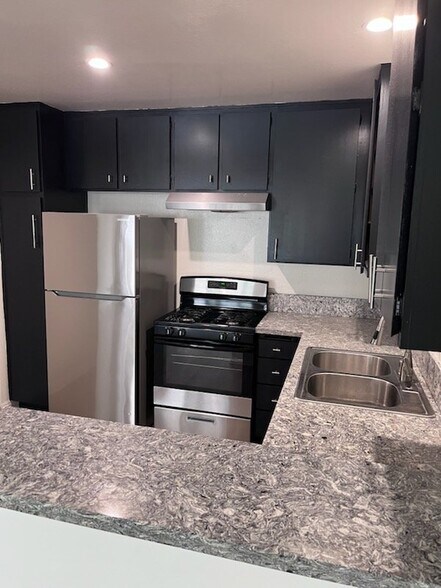 Building Photo - 4753 Kester Ave