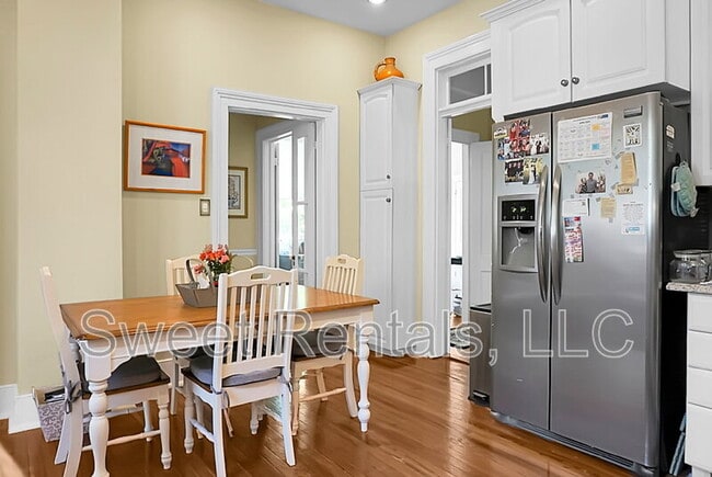 Building Photo - 6 Wentworth St