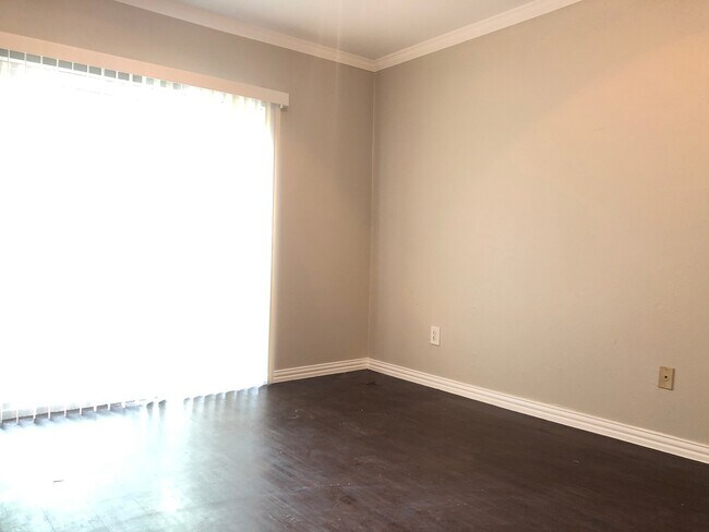 Building Photo - Charming 3 bed 2.5 baths in Rowlett!