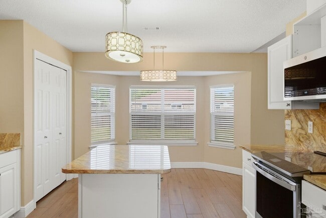 Building Photo - 520 Batten Blvd