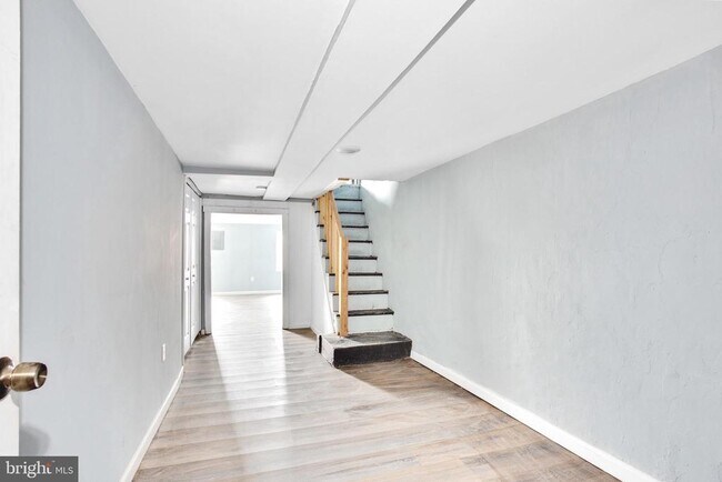 Building Photo - 2212 W Fayette St