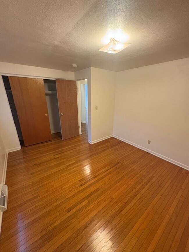 Building Photo - 2522 W Newman Pkwy