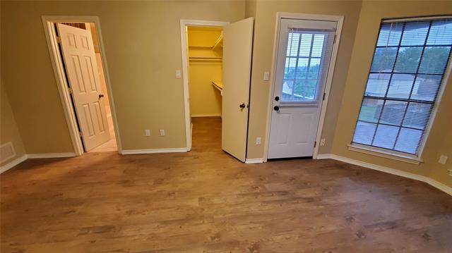 Building Photo - 2813 Shady Grove Dr