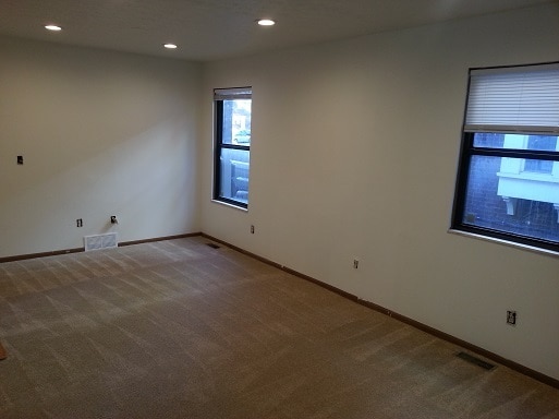 Building Photo - 180 E 12th Ave