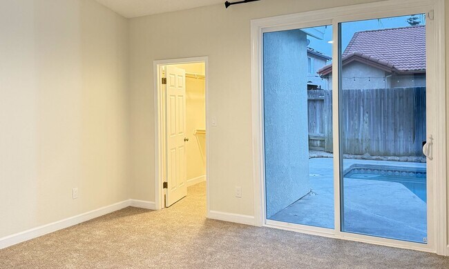 Building Photo - 8629 White Rock Dr