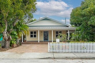 Building Photo - 112 S J St