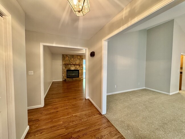 Building Photo - 212 Talah Ln