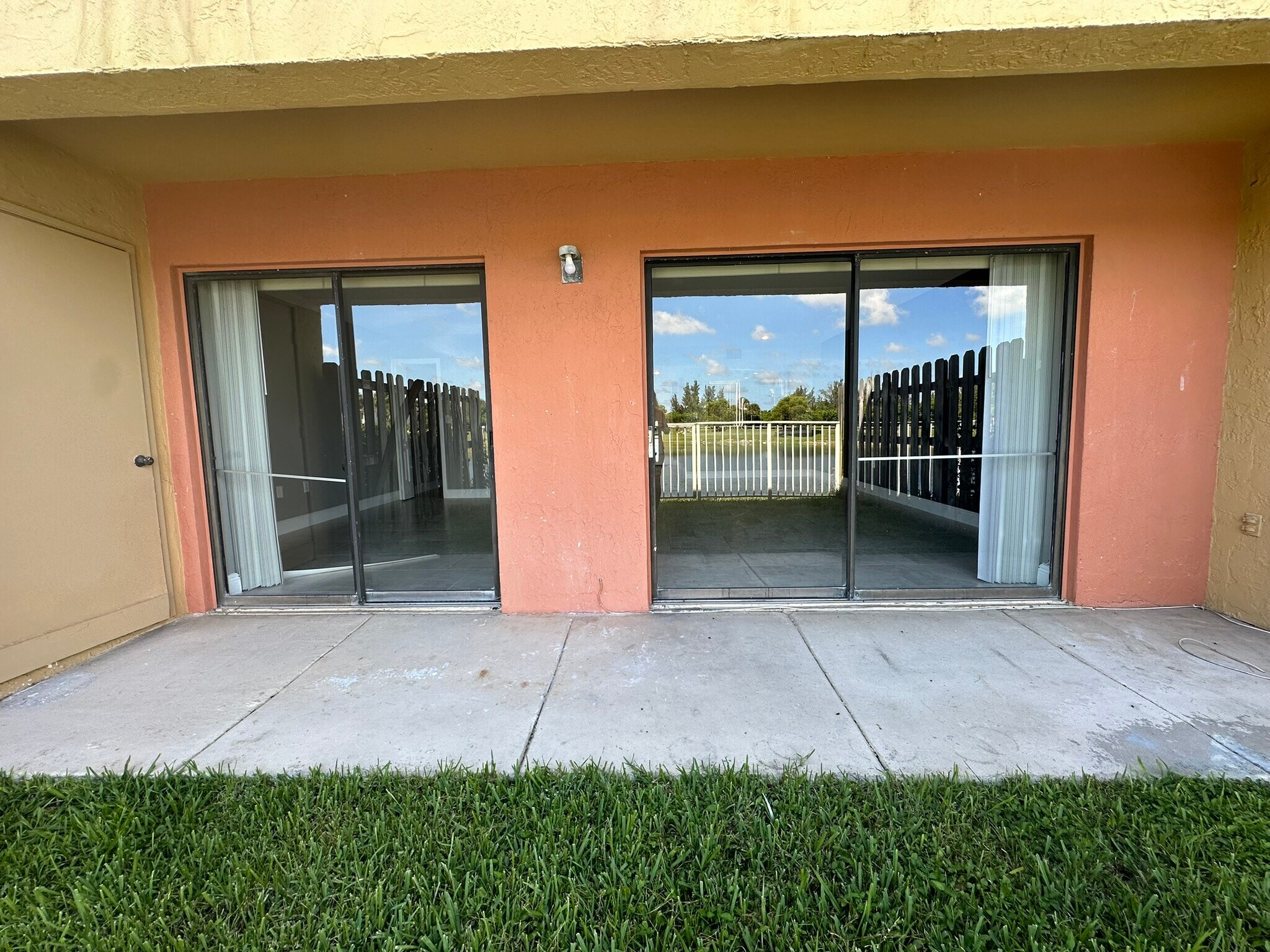 Building Photo - 5200 NW 31st Ave