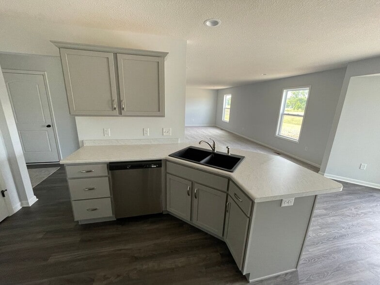 Building Photo - 1646 Teniente Ct