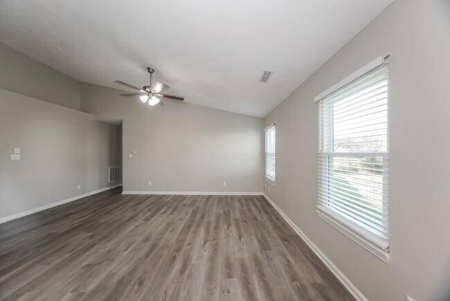 Building Photo - 1312 River Ridge Dr