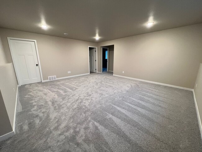 Building Photo - 3603 33rd St S