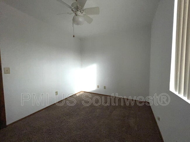 Building Photo - 2387 Alpine Dr