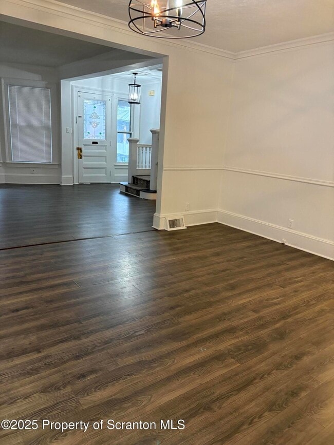 Building Photo - 31 Washington St