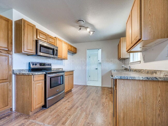 Building Photo - 611 Garth Brooks Blvd