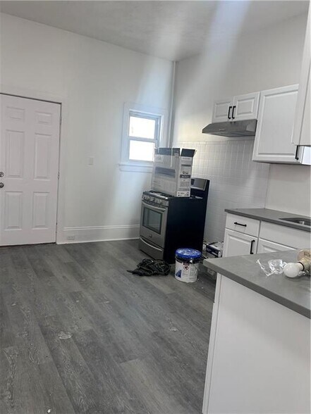 Building Photo - 181 Reynolds Ave