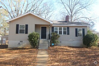 Building Photo - 3 Bedroom, 1 Bath! New on the Market!!  Co...