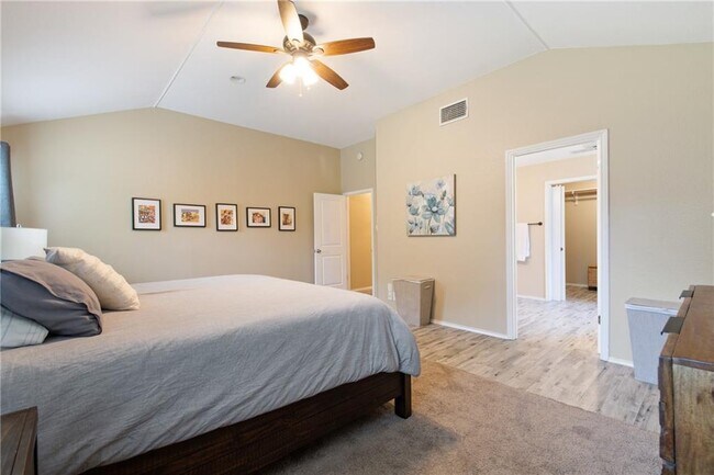 Building Photo - 16708 Chamonix Terrace