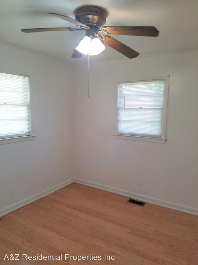 Building Photo - 3 br, 2 bath House - 419 E. Gay Street