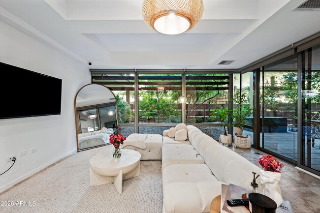 Building Photo - 7151 E Rancho Vista Dr