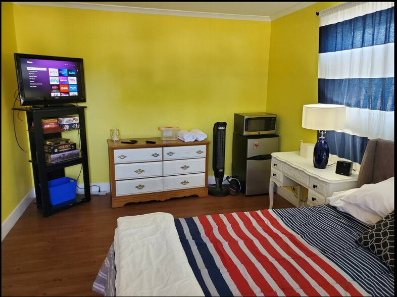 second bedroom - 805 Tully Rd