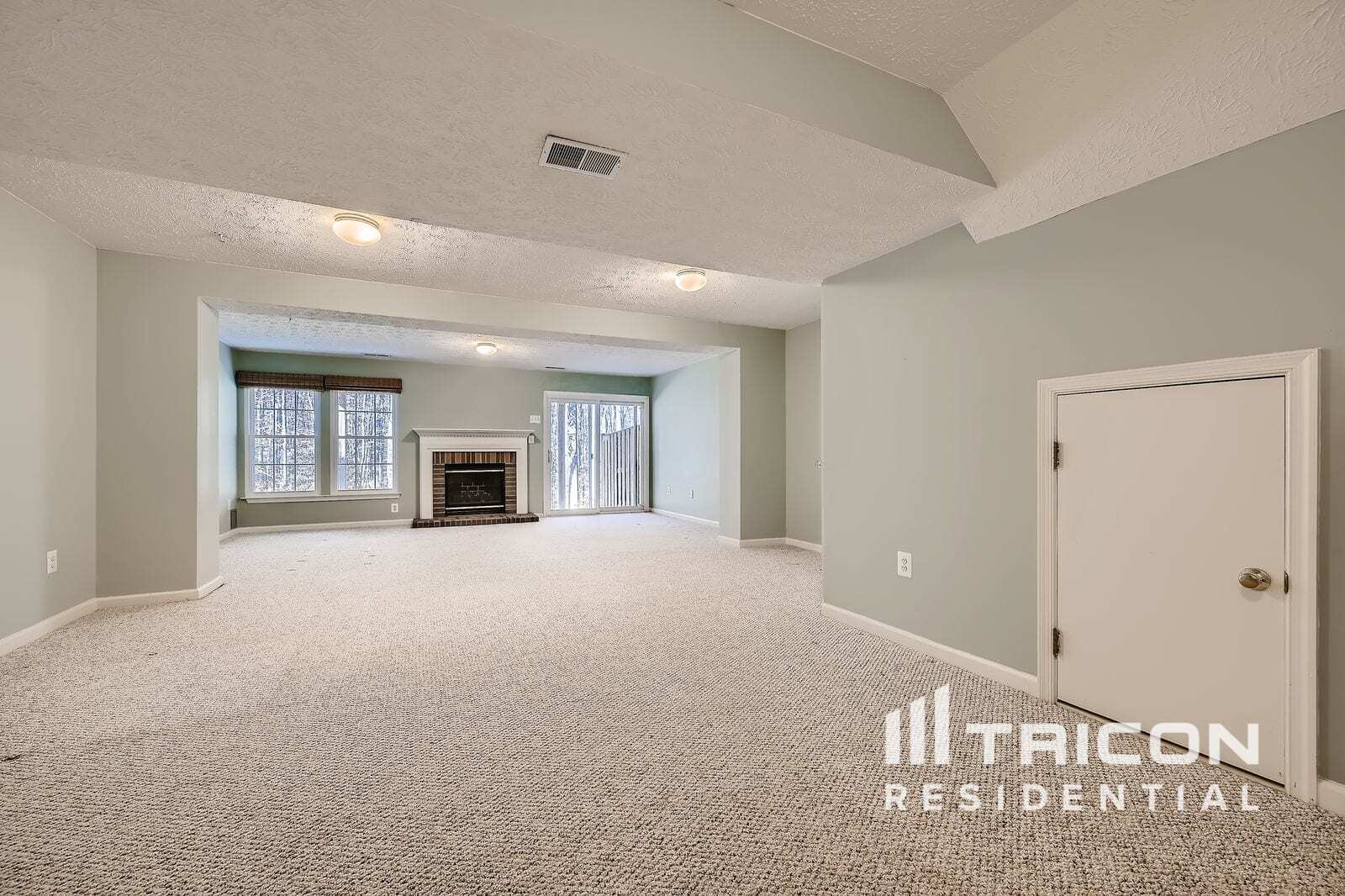 Building Photo - 9851 Bayline Cir