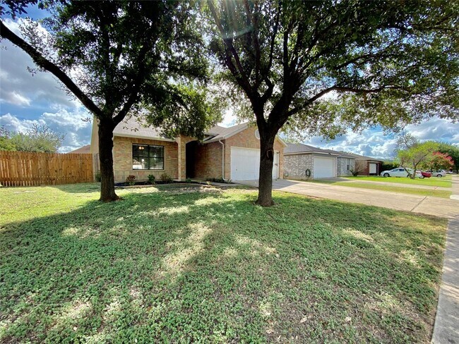 Building Photo - 3313 Settlement Dr