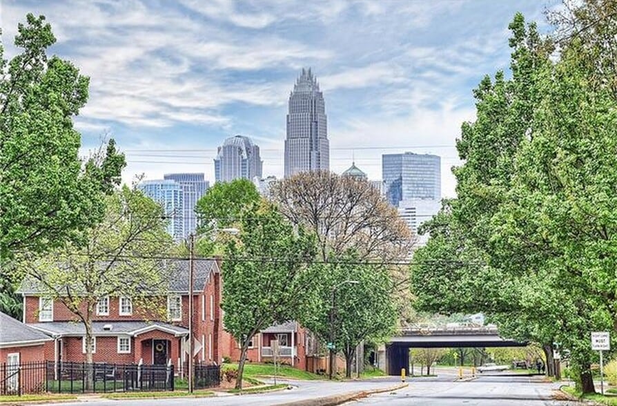 City View - 322 Walnut Ave