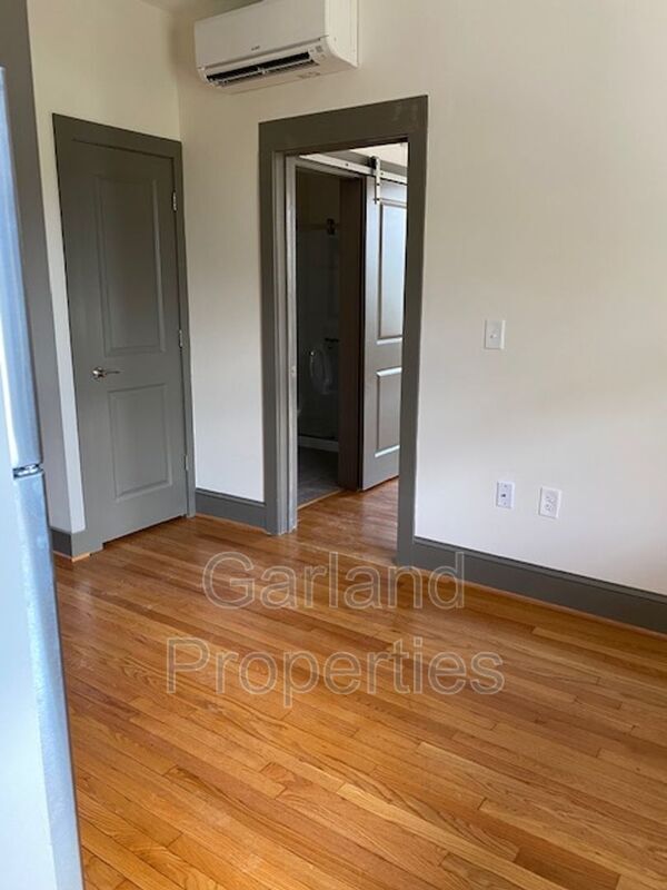 Building Photo - 821 Salem Ave SW