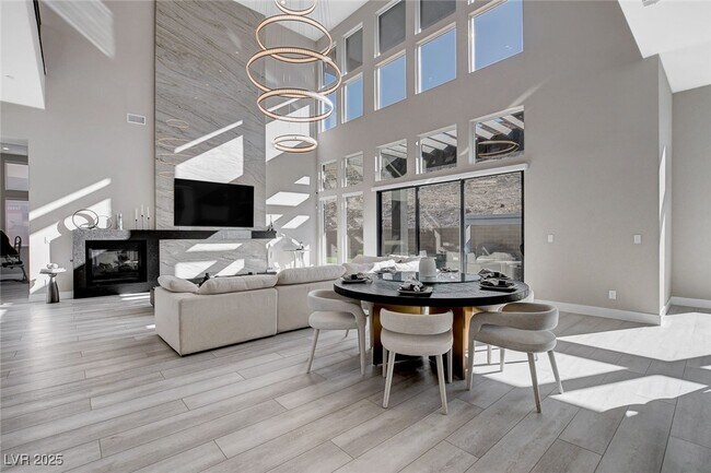Building Photo - 5289 Feathertop Dr