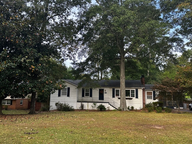 Building Photo - 1334 Columbia Dr