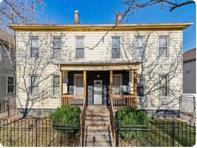 Building Photo - 152 E 107th St