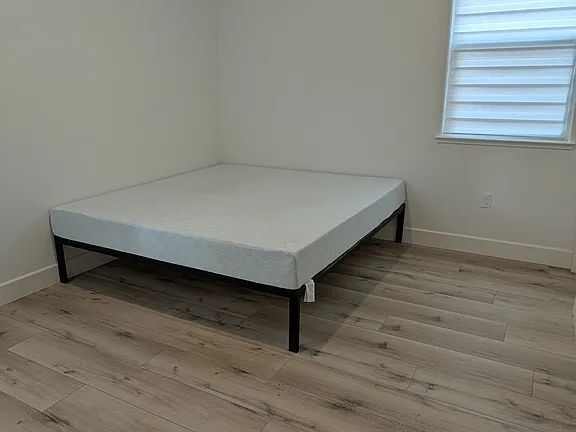 Building Photo - "Charming 1-Bedroom Retreat in Lathrop – Cozy 550 sq ft Home on Mulholland Dr!"