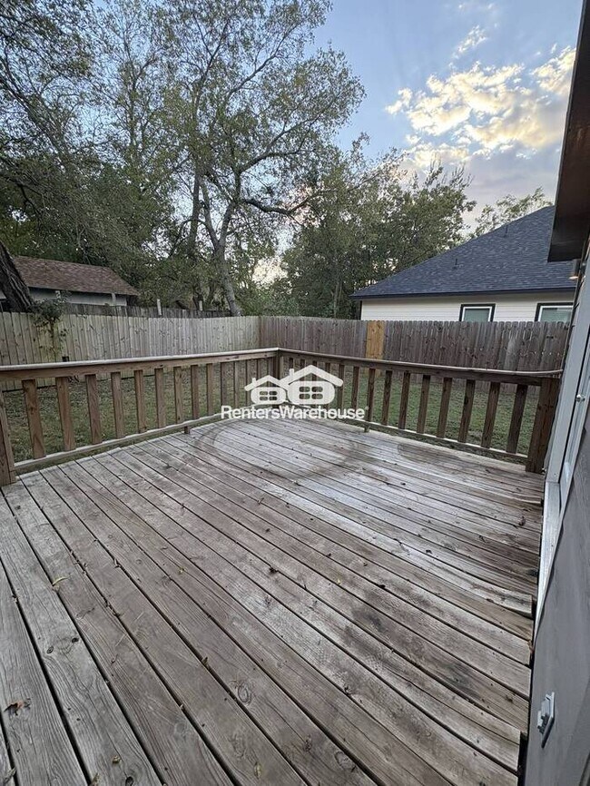 Building Photo - New 3 bed 2 bath Home in the Heart of Gree...