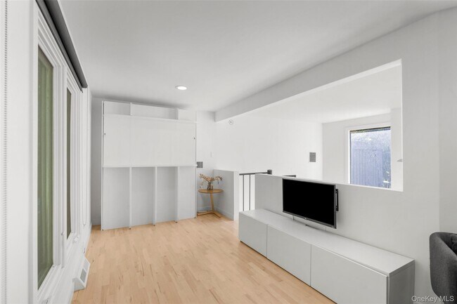 Building Photo - 33 Dry Pond Rd